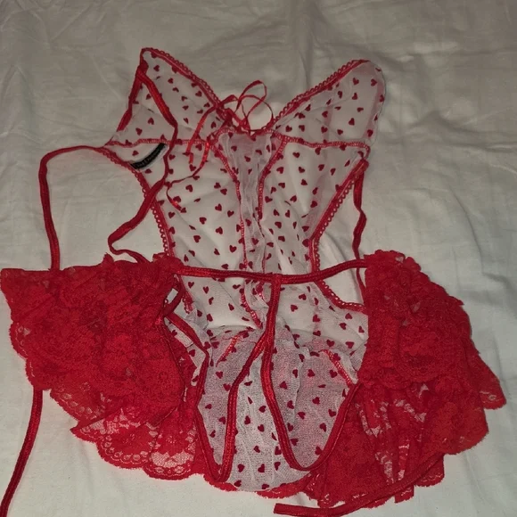 Leg Avenue Red Heart Lace Halter Chemise - Picture 3 of 8